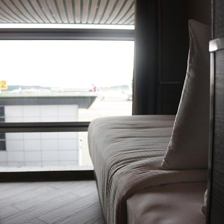 Plaza Premium Lounge Hotel Sepang Bagian luar foto