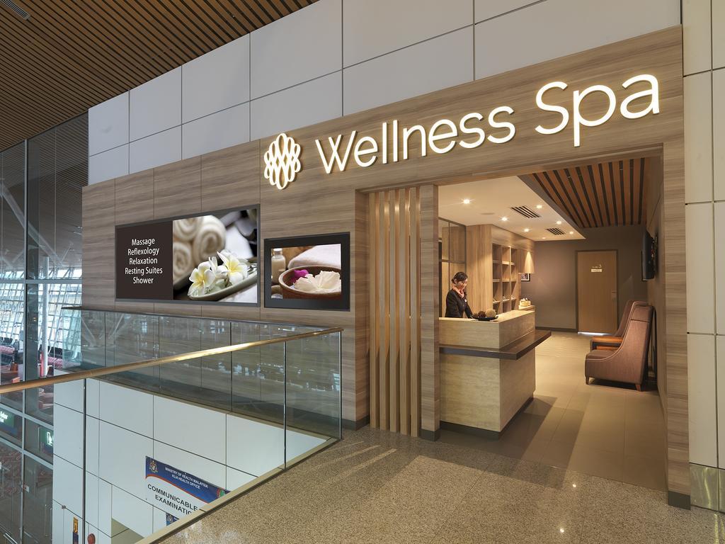 Plaza Premium Lounge Hotel Sepang Bagian luar foto